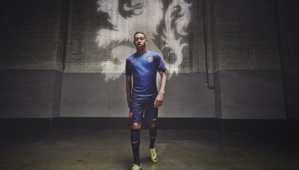 九游平台官网-《王者荣耀线上世界杯，LGD战队力压群雄夺冠》，王者荣耀2020世界冠军杯战队